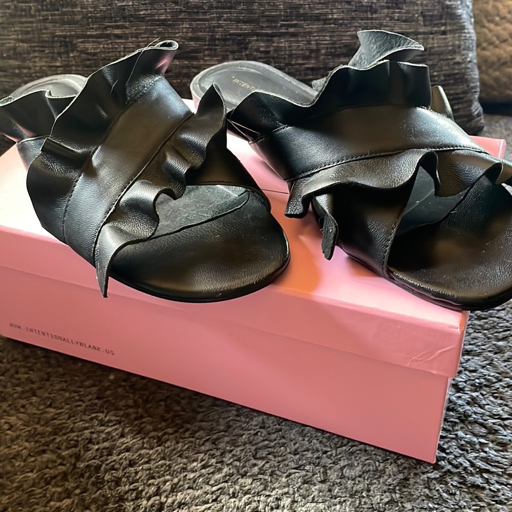 Womens black leather slide